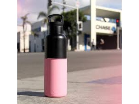 【美國HYDY】時尚保溫水瓶-黑瓶+玫瑰粉矽膠套 590ML
