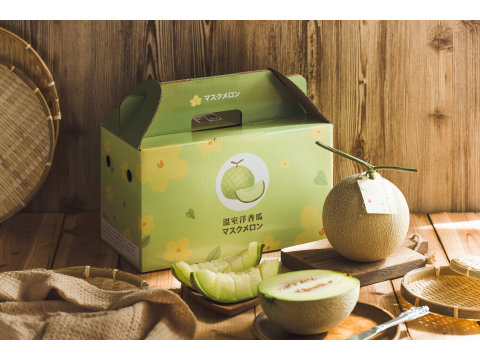 【期間限定 台南十三號洋香瓜兩入禮盒(1.8kg/顆)】 果肉細緻、入口即化的綠肉哈密瓜