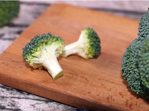 【免運！鮮凍青花菜1kgｘ3包】特選綠花椰菜，免切洗烹調超方便