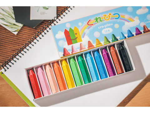 【蜂巢蠟筆_12色 紙盒款 刻字版(日本製)】日本多間幼兒園指定使用的兒童無毒蠟筆