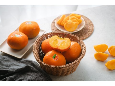 【秋味來襲！美猴王的大雪山甜柿 優級 15入】絕佳地理條件孕育出最自然甜美的柿子