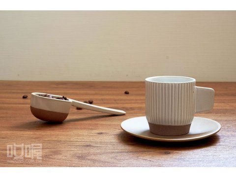 簷下四季系列 陶製濃縮咖啡杯組（一杯一盤）